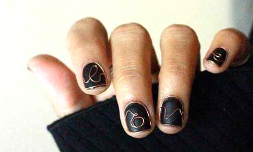 Conoces ya la nueva tendencia de uñas con alambre??